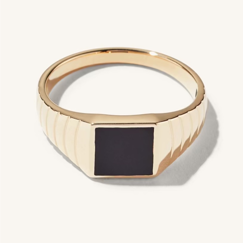 Mejuri Black Onyx 14K Solid Gold Ring Sz. 7